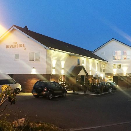 The Riverside Inn Saltford Экстерьер фото