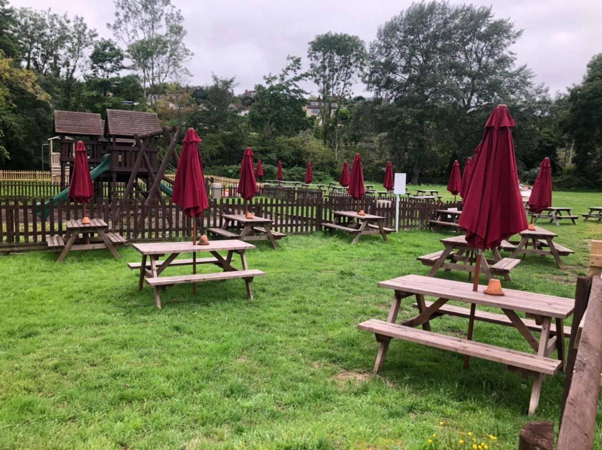 The Riverside Inn Saltford Экстерьер фото