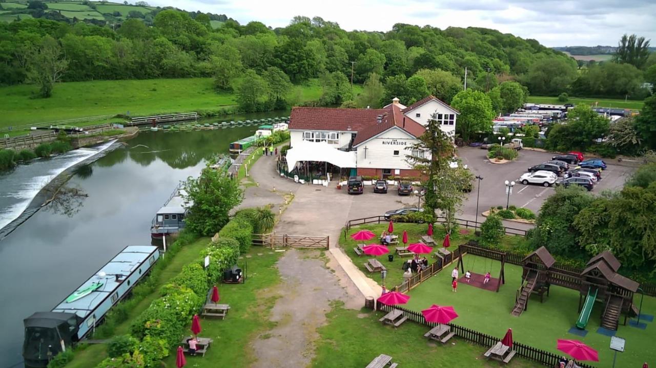 The Riverside Inn Saltford Экстерьер фото