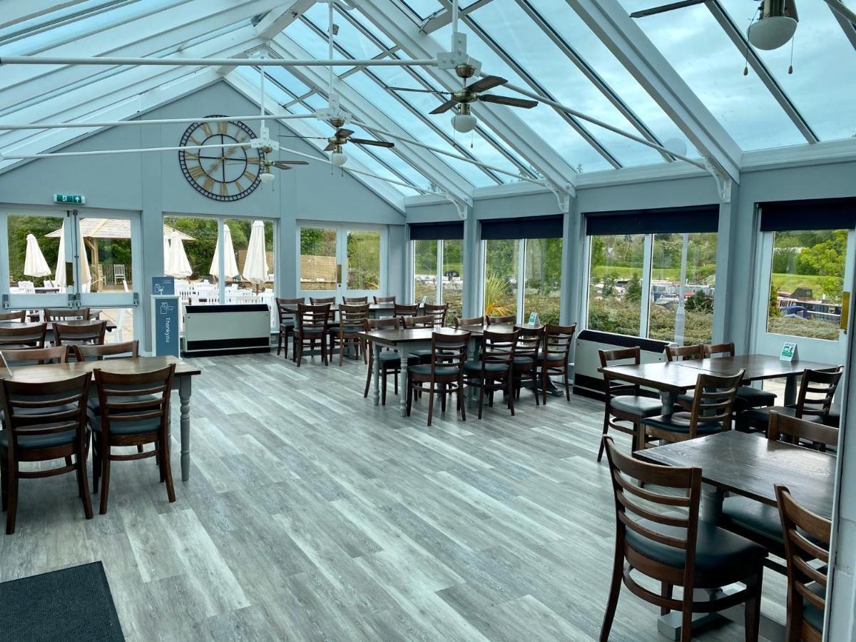 The Riverside Inn Saltford Экстерьер фото