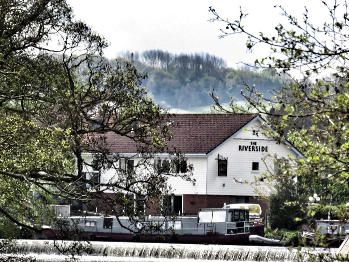 The Riverside Inn Saltford Экстерьер фото