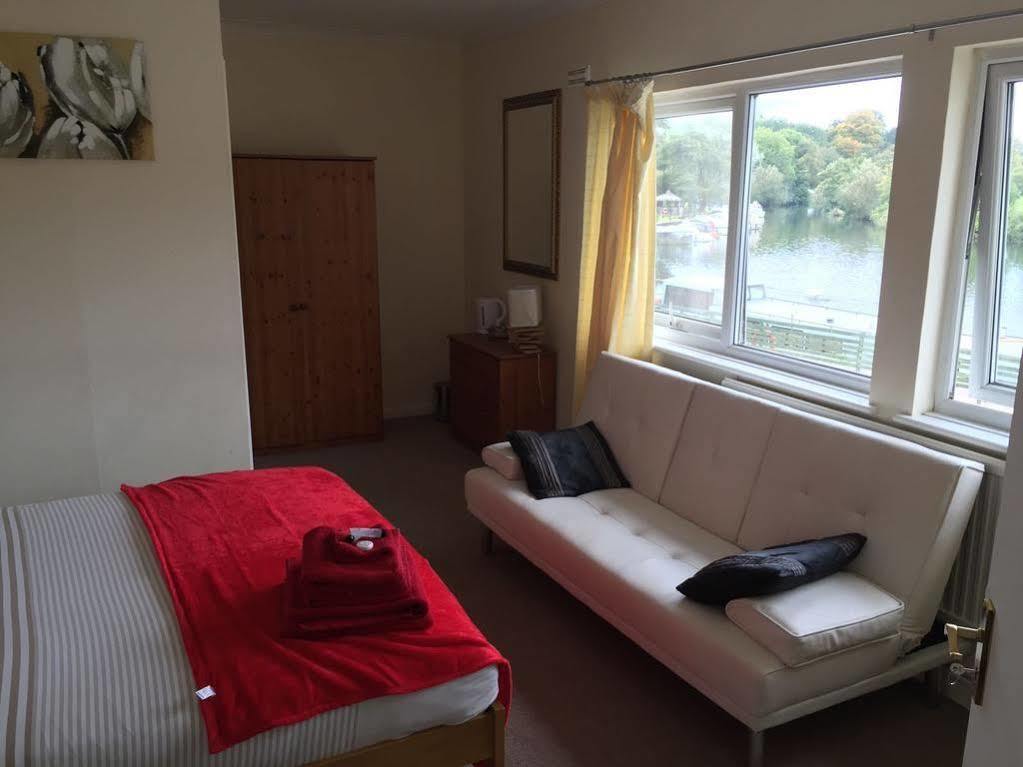 The Riverside Inn Saltford Экстерьер фото